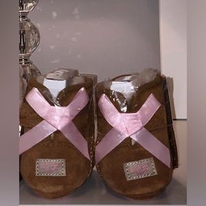 Authentic Uggs For Toddler! Perfect For the upcoming Cold Weather!